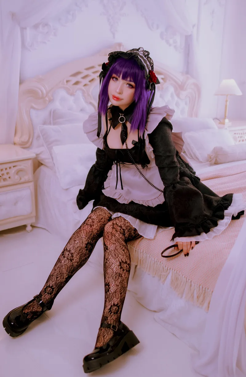 Thumbnail tastycosplayer Elevates Height in Platform shoes make me so tall [F] | GWNerdy