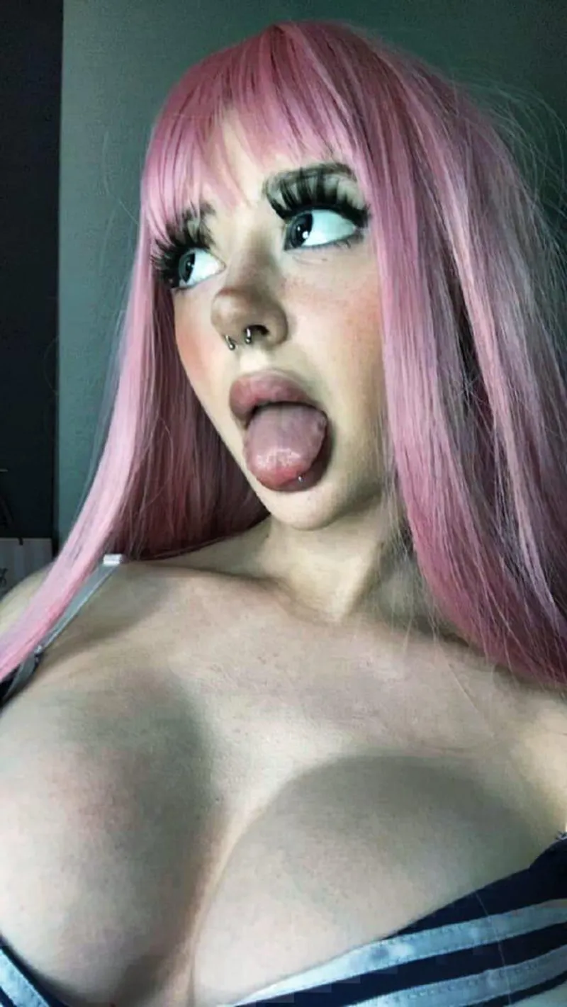 Thumbnail Embracing Cheekiness with MiiMiiHot in Slutsofonlyfans