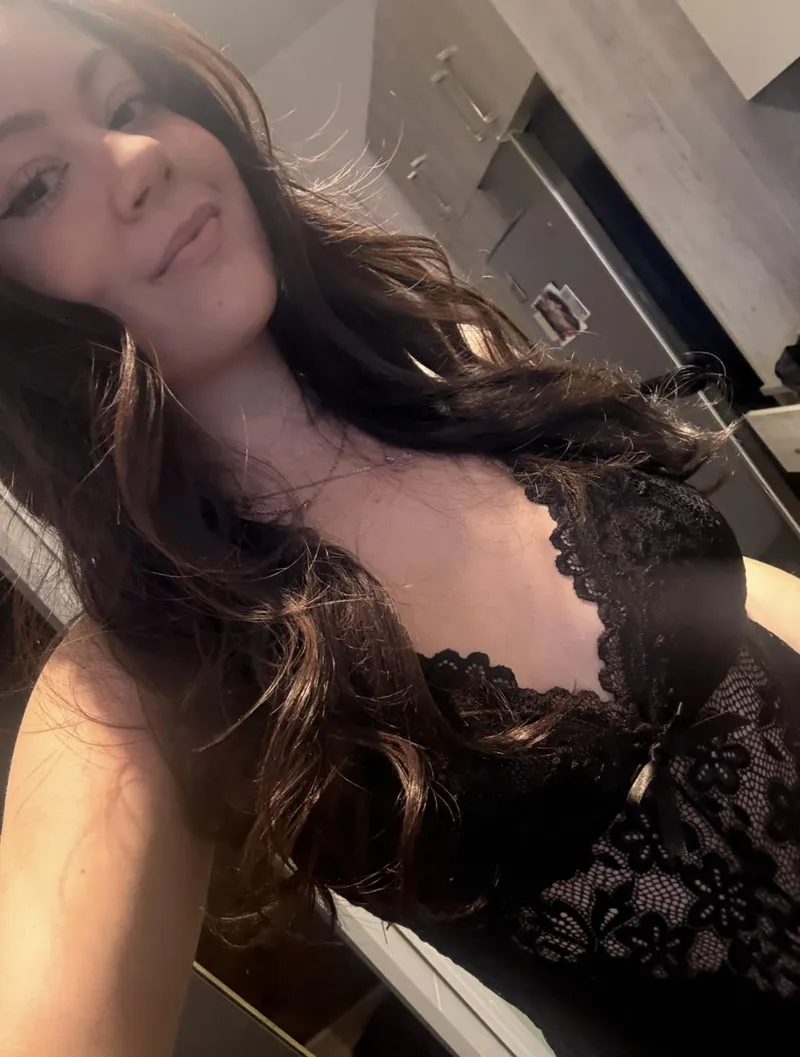 Thumbnail Feeling Sexy: Confidence in my Bodysuit | georgiawest1