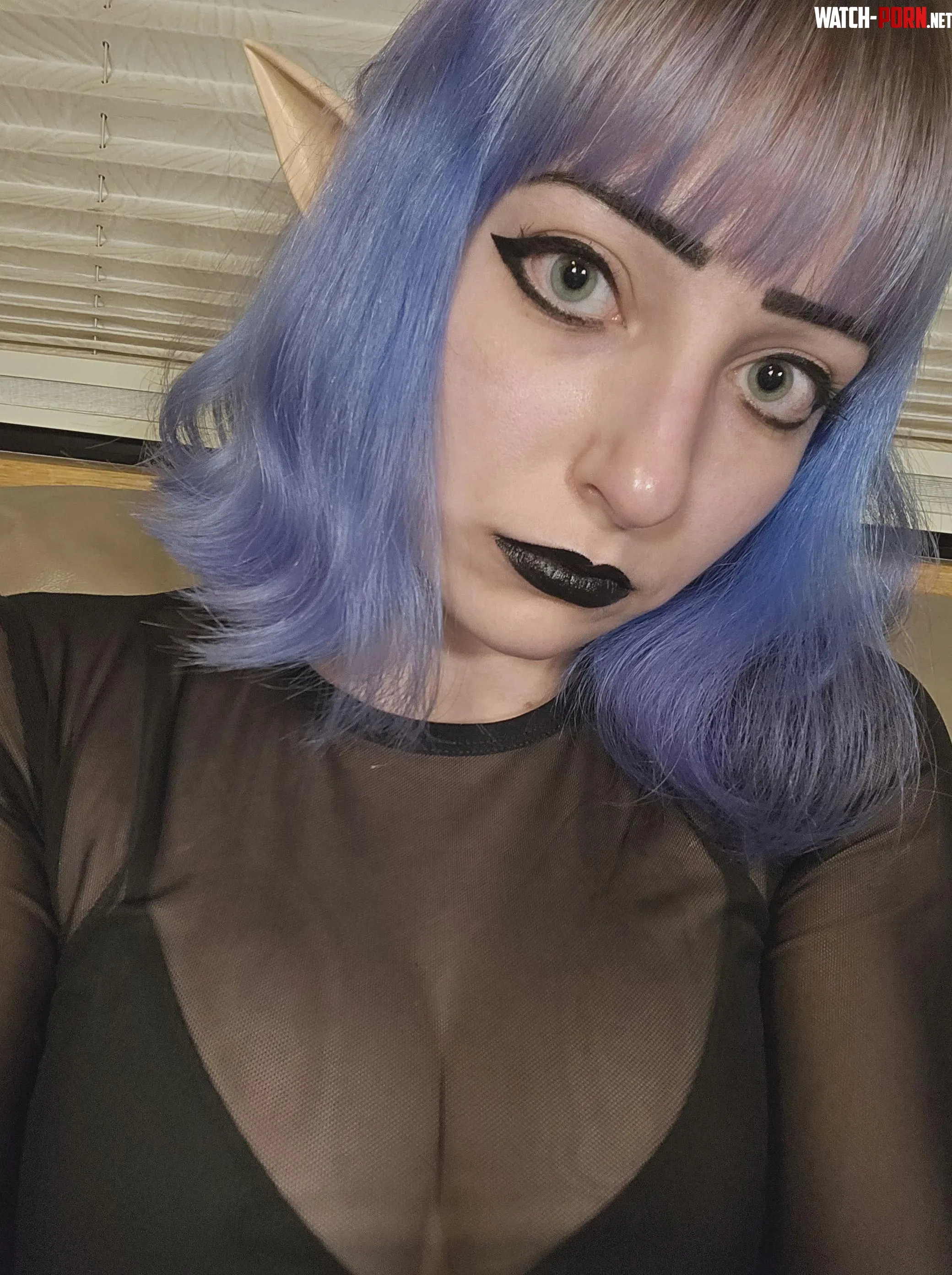 Taking naughty selfies to make your day much better by _mymindbreaks