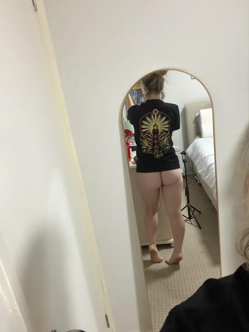 Thumbnail Cheeky Selfie 😉 MirrorSelfie by jennaj90
