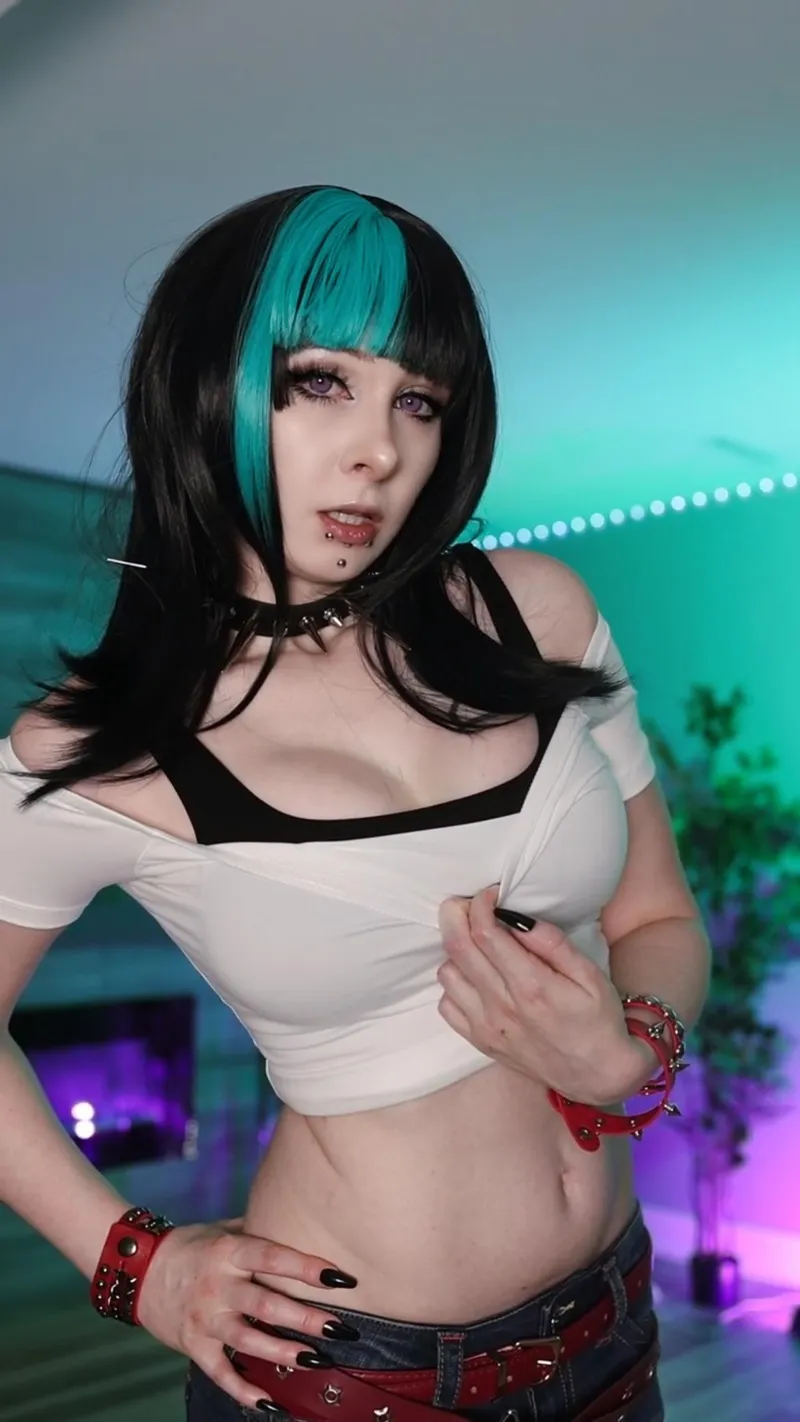 Thumbnail Lucinamizu's Kirara Hoshi Showcase: A Treat for Cosplay Enthusiasts