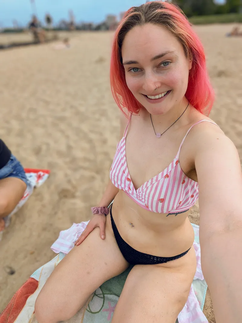 Thumbnail Run off to the Beachy Bushes with JennifergwenXOXO from GirlswithNeonHair