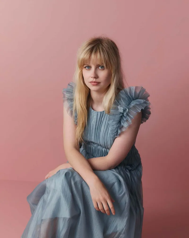 Thumbnail Anxious_Turnover1317 Fascinates with Angourie Rice's Beauty