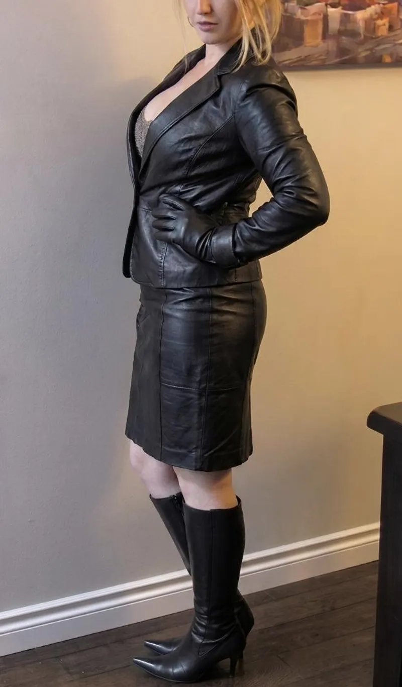 Thumbnail Secretary or Boss Babe? Leather Vibe Unveiled | heeledobsession