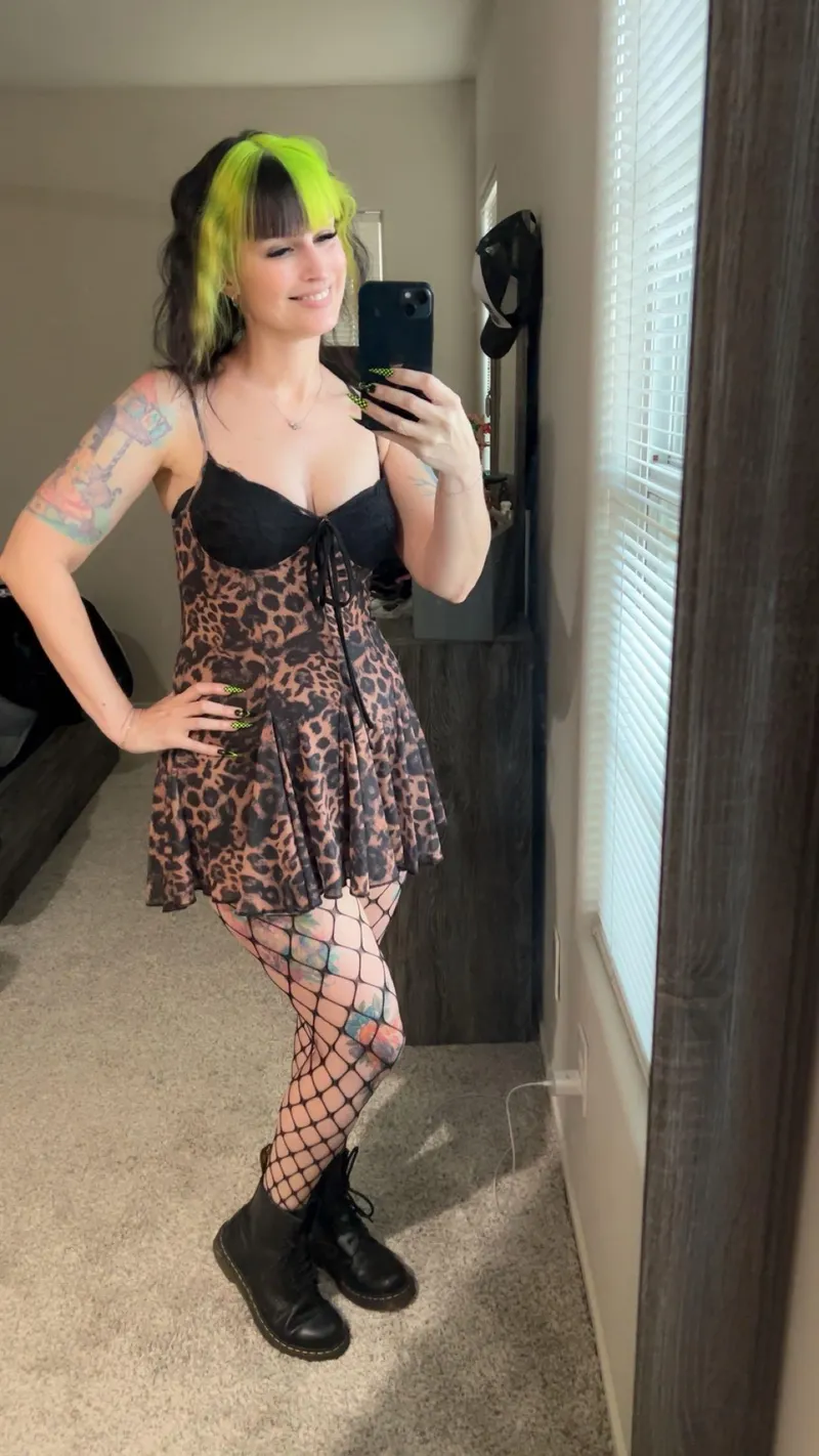 Thumbnail spicyyyjesss' New Dress Mirror Selfie - Stylish Reflections
