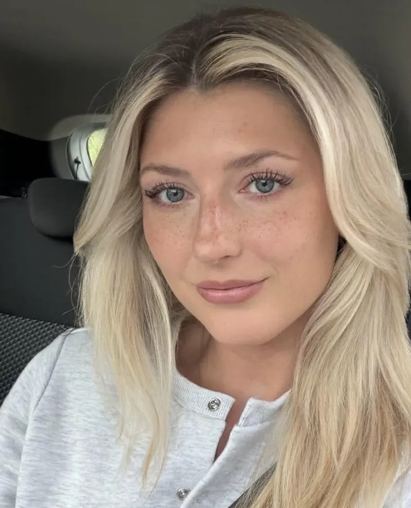 Thumbnail Tina Friedrich: The Definition of Beauty in PrettyGirls