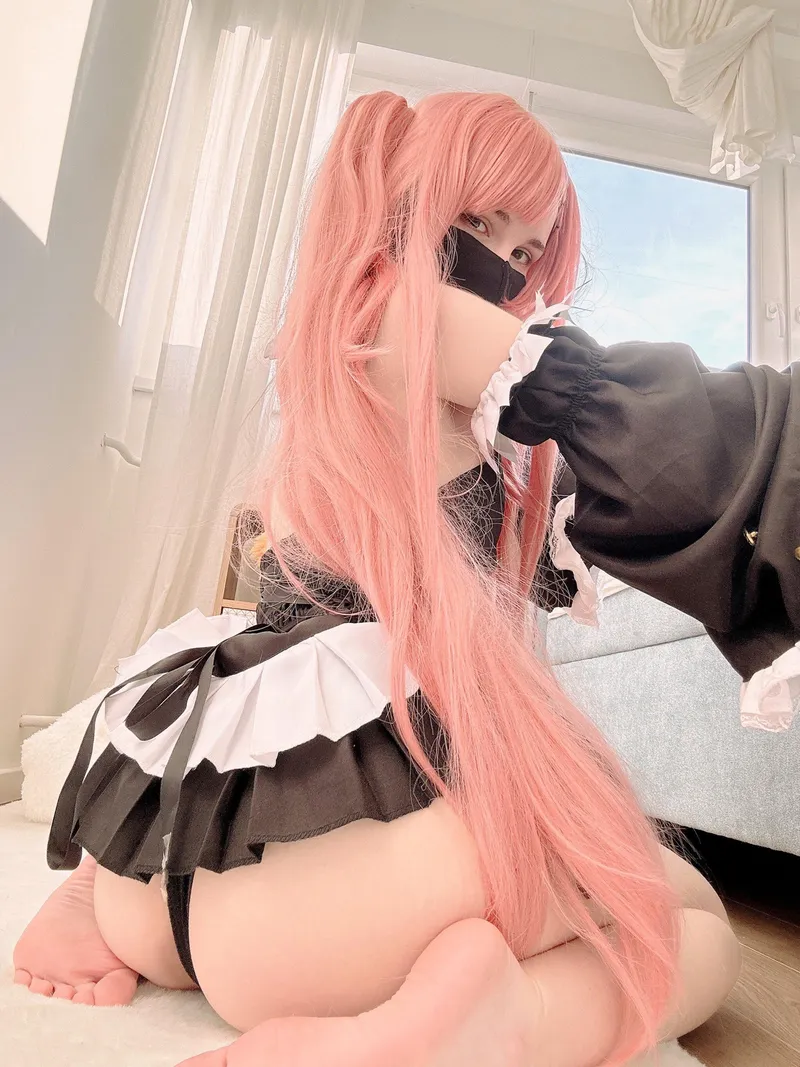 Thumbnail Embodying Krul Tepes: Cosplay Marvel by Lil lily Explored