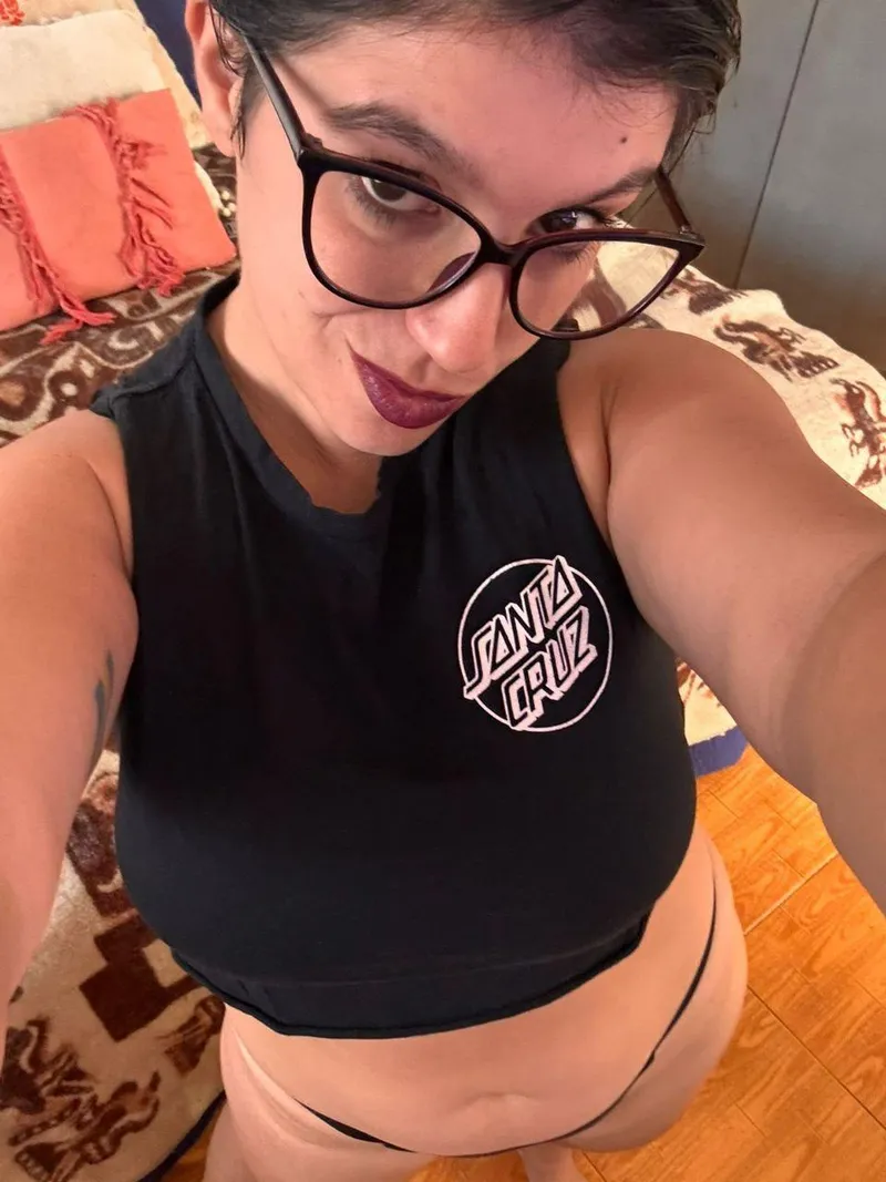 Thumbnail Casual Confidence: Leave an Impression with Inesitaax | croptopgirls