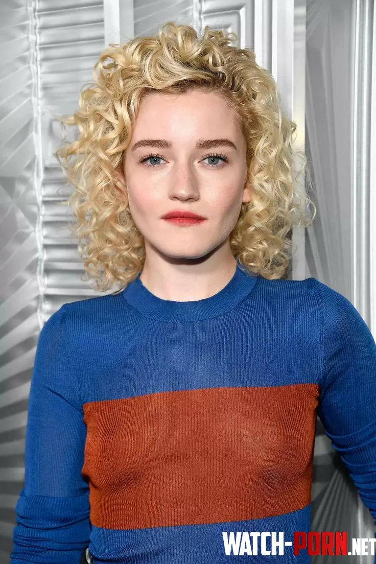 Julia Garner by InfamousAstronaut592