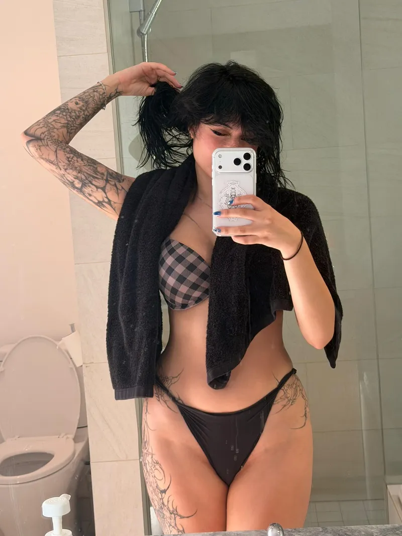 Thumbnail Needy Desires: MirrorSelfie Pleas for Attention | Julzzzesss | MirrorSelfie