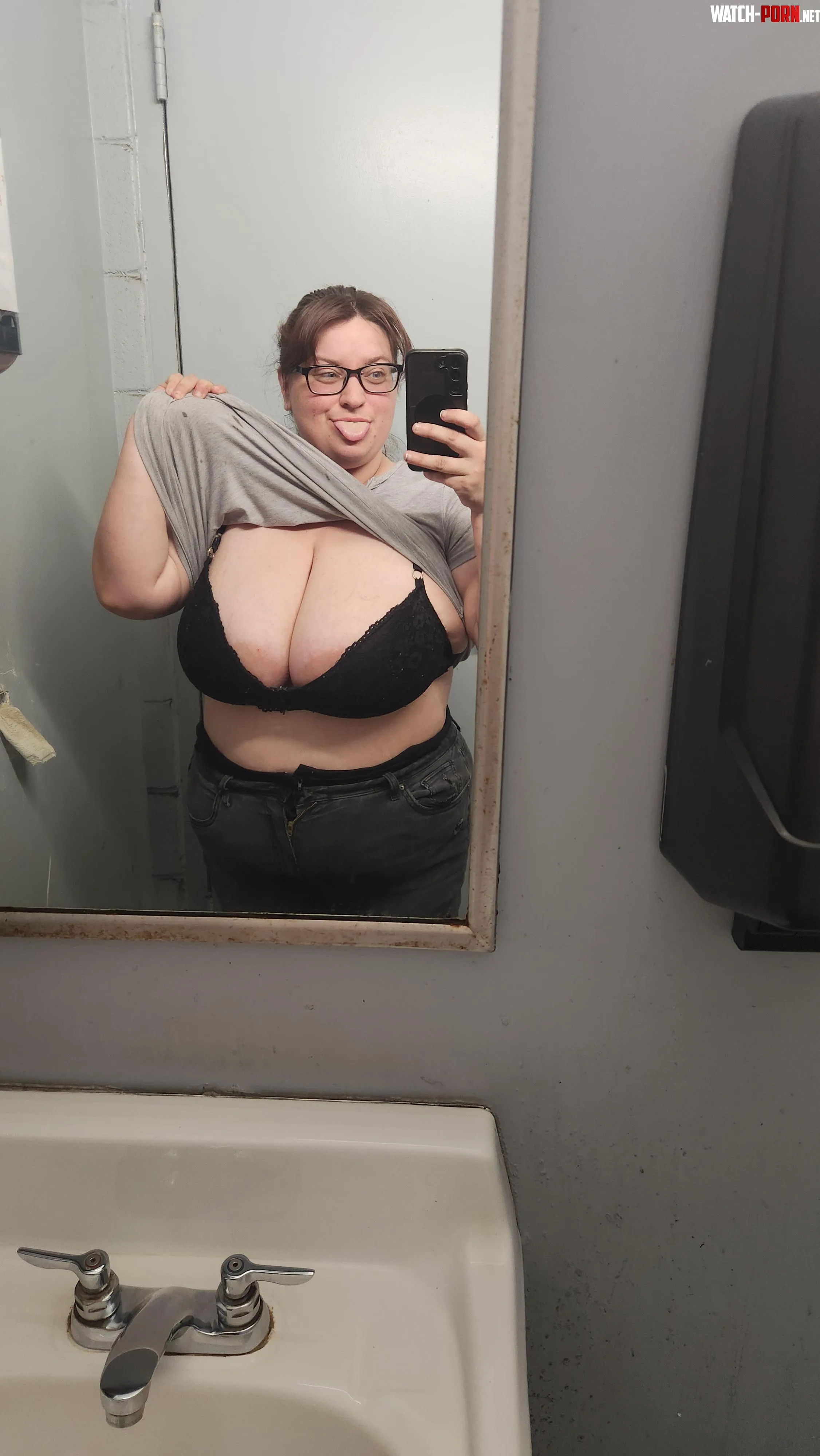 Work titty flash! Don't tell my boss by InsatiableBunnyBrat