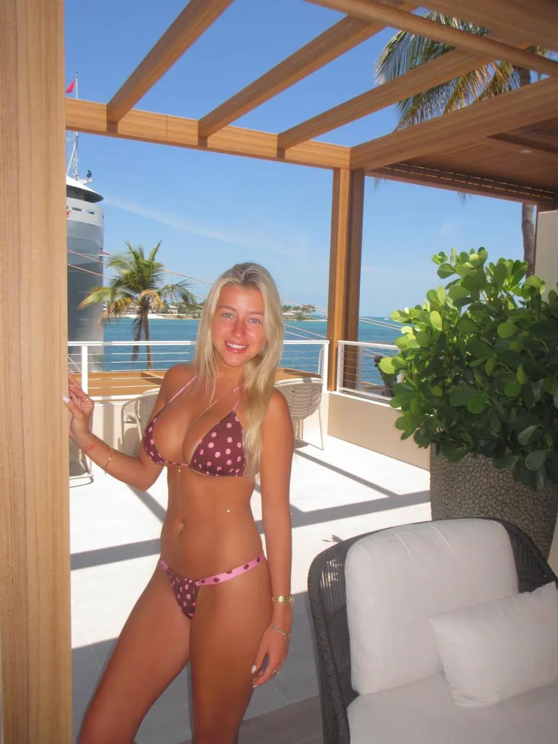 Thumbnail Explore the World of 'Tan Blonde' by blasterpiece | YGWBT Category