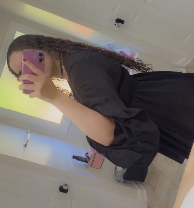 Thumbnail Meet @ur_future_puppygirl: A Unique Instagram Hottie Experience