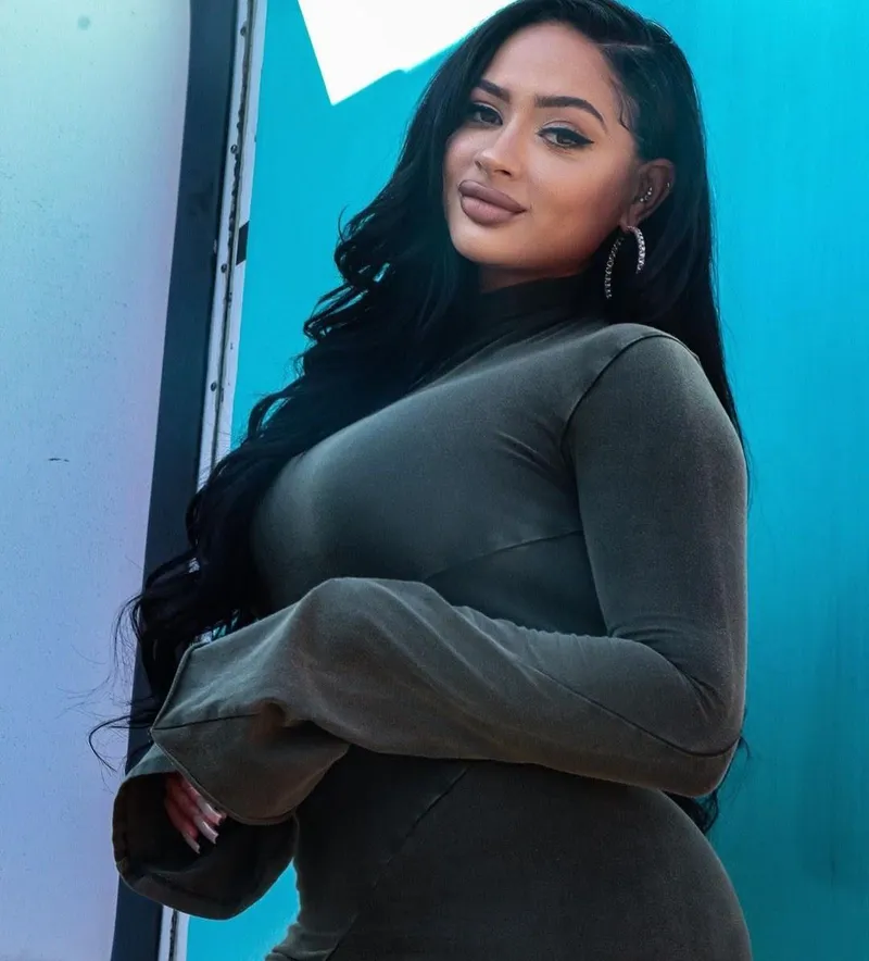 Thumbnail Tori Brix Exposed | Old-Bear-5275