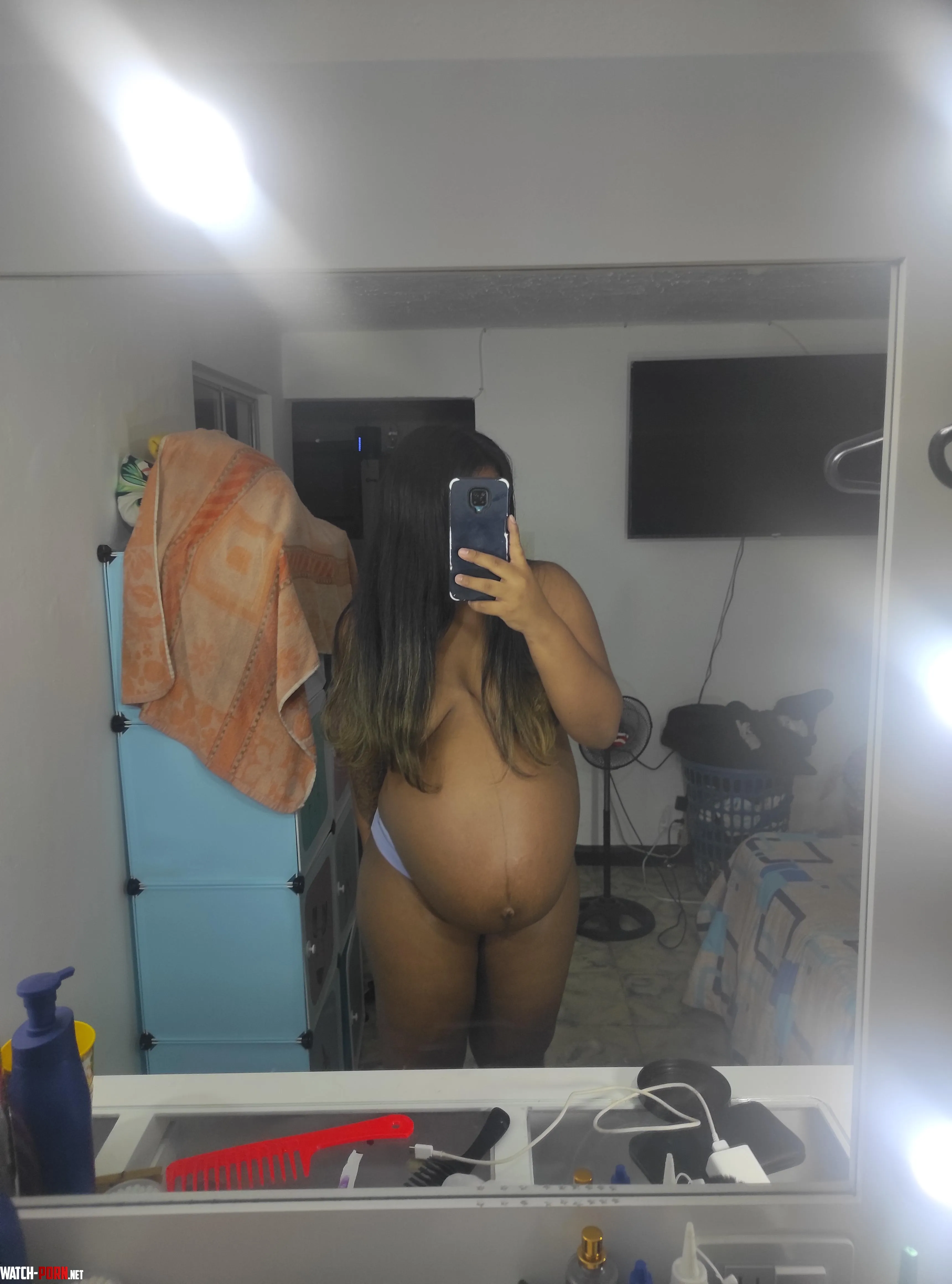 This pregnancy has me very horny 🤰🏽 by camouflagedl