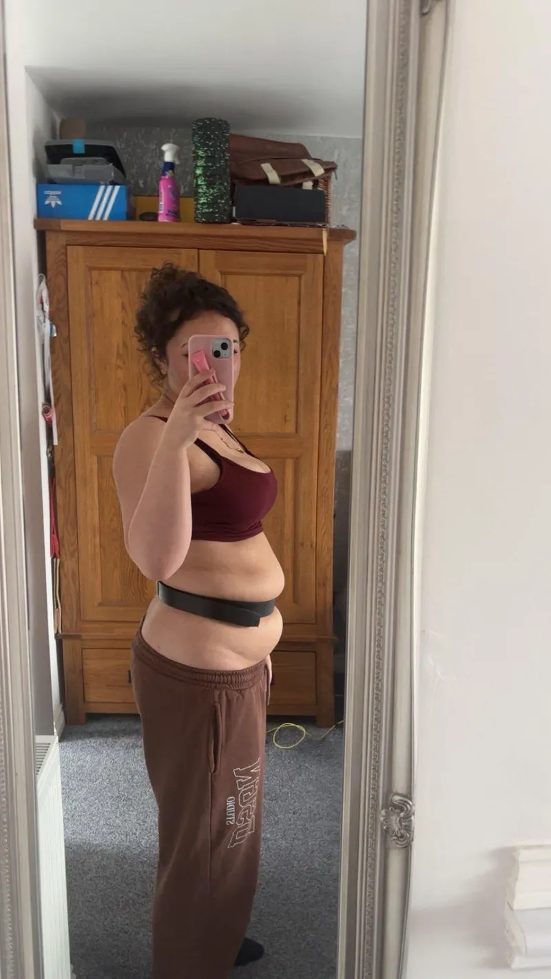 Thumbnail Feeding Goals: Massive 4000kcal Meal | feedeegirl26 - Stuffers