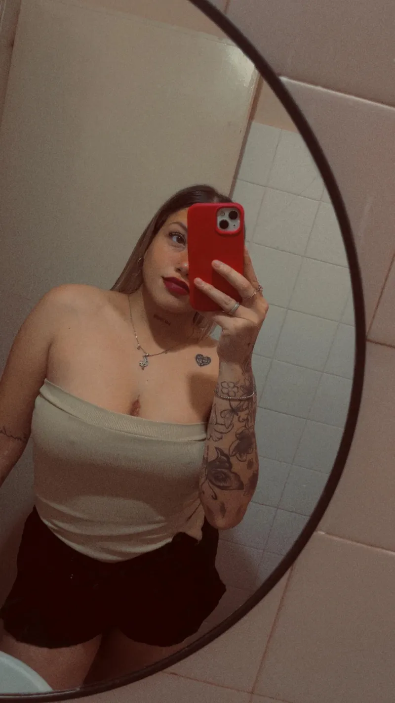 Thumbnail Good Girl in a Stunning Croptop Outfit | Aniibaby