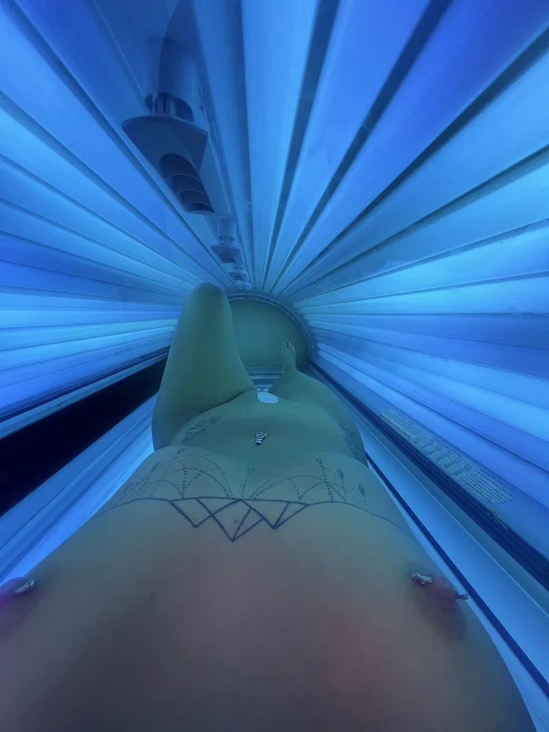 Thumbnail Non-Existent Curves When Laying Down to Tan - Revealed | Myrandaaa69
