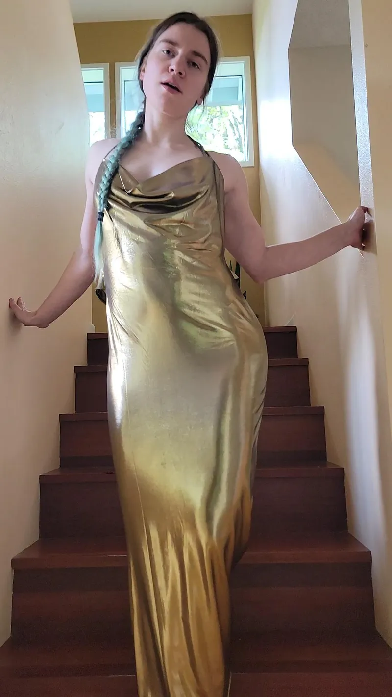 Thumbnail KinkyContortionist Shines in Star-Like Tight Dress