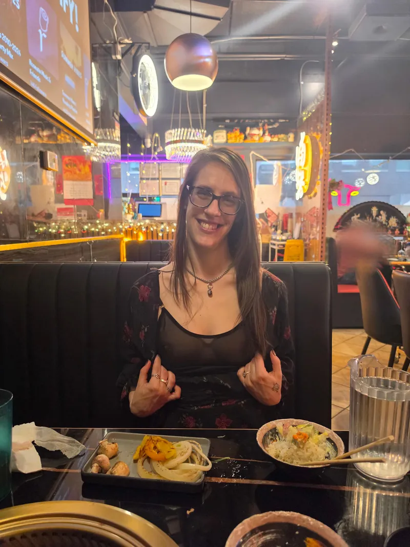 Thumbnail Dinner Date Flash: Sensual Moments with MissVanillaMoon | milf