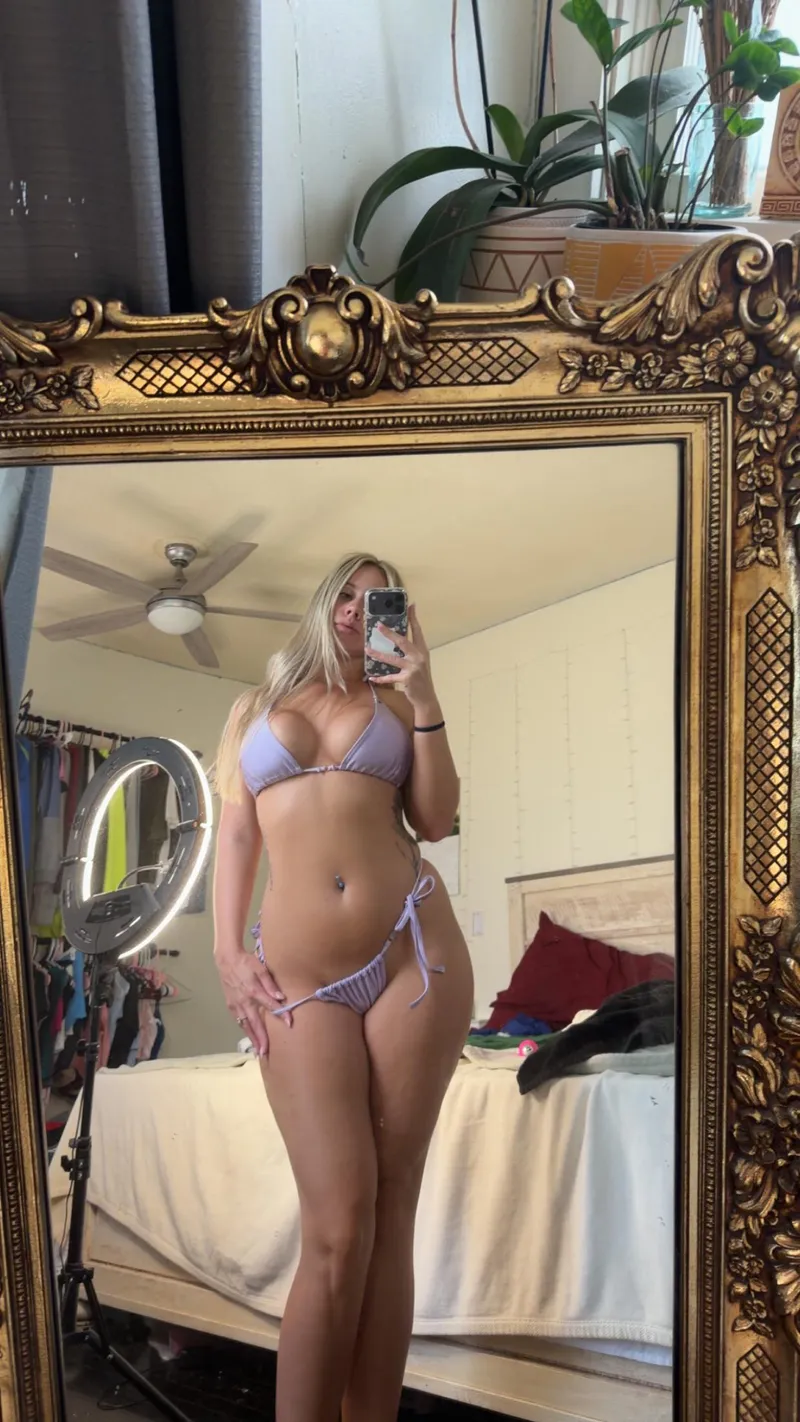 Thumbnail julesjulesjule's Plea for Love: Unveiling a Bikini Body in Need