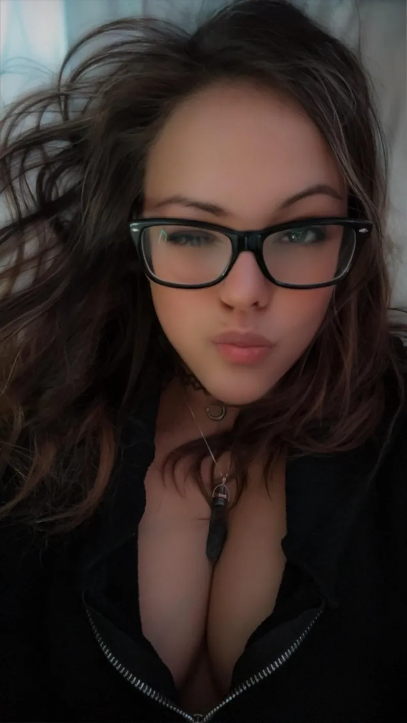Thumbnail Cosmic Greetings: OneCosmicAura's Cleavage Connection