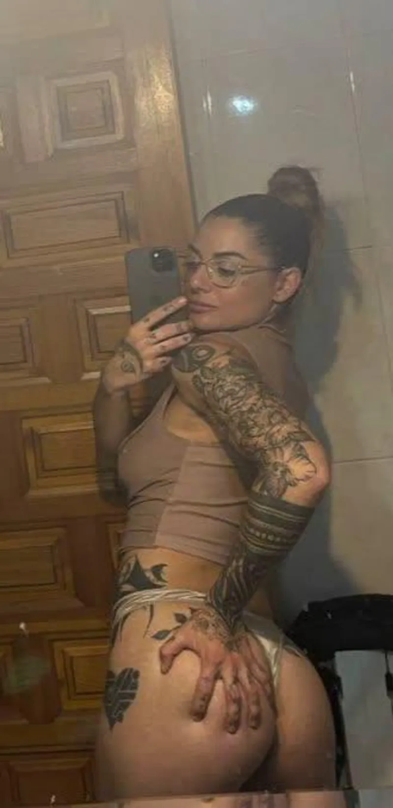 Thumbnail A Throne for My Goddess: inkedgoddess__ Exclusive Content