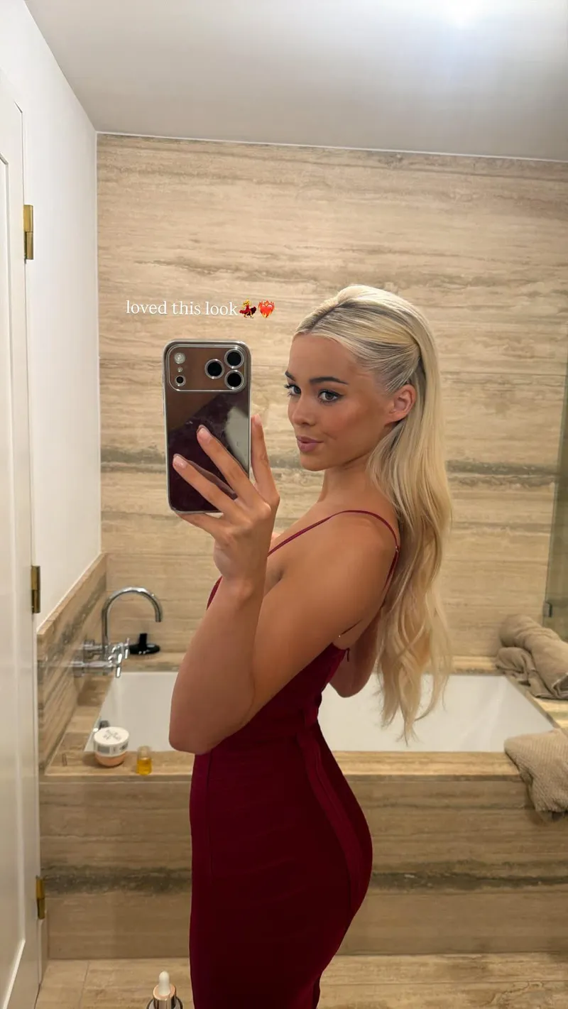 Thumbnail KG101411 Showcases the Lovely Olivia Dunne's Celebrity Butts