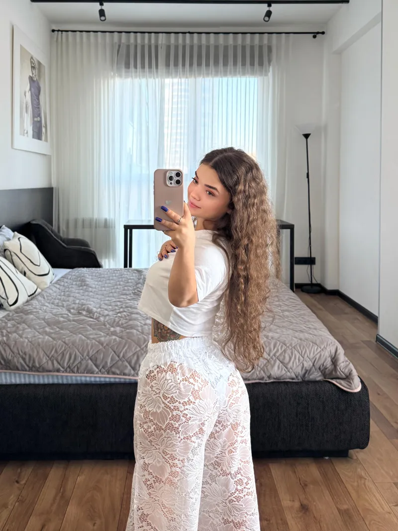 Thumbnail MintyLane's Adorable Outfit Today Revealed