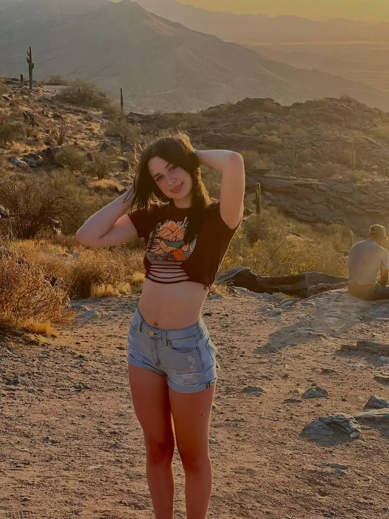 Thumbnail Effortlessly Chic: Rocking a Crop Top with Messy Hair by ValerieOnly