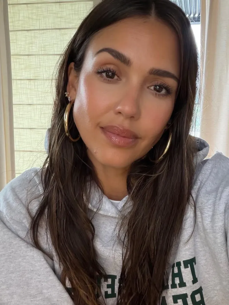 Thumbnail Jessica Alba: Unveiling the Beauty Secrets by BillyDaBrute