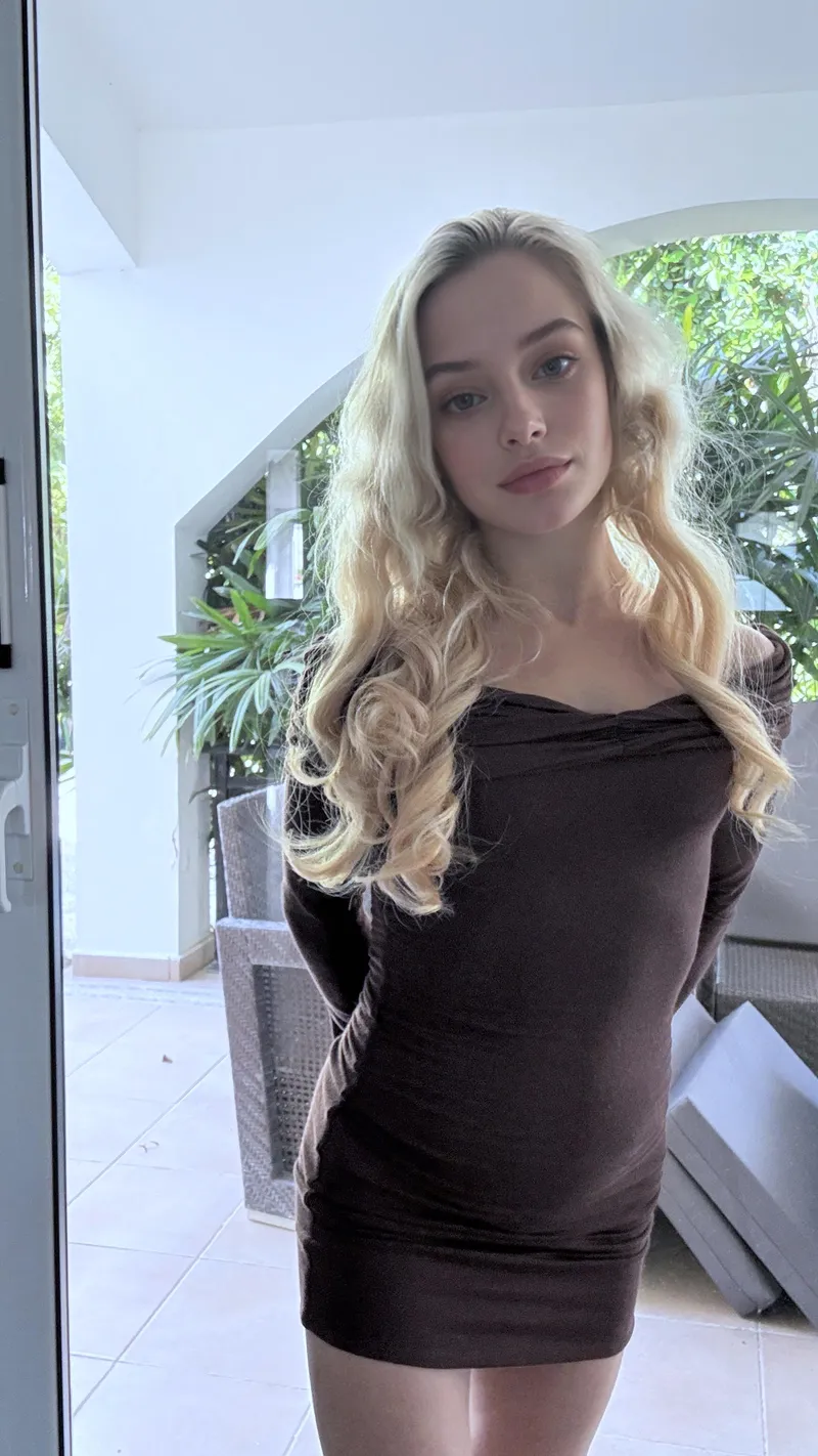 Thumbnail Intriguing Inquiry: To Leave or Remove - The Tight Dress Dilemma