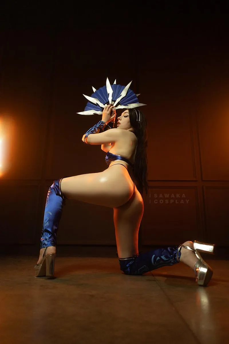 Thumbnail Sawaka's Kitana Cosplay from Mortal Kombat in CosplayLewd
