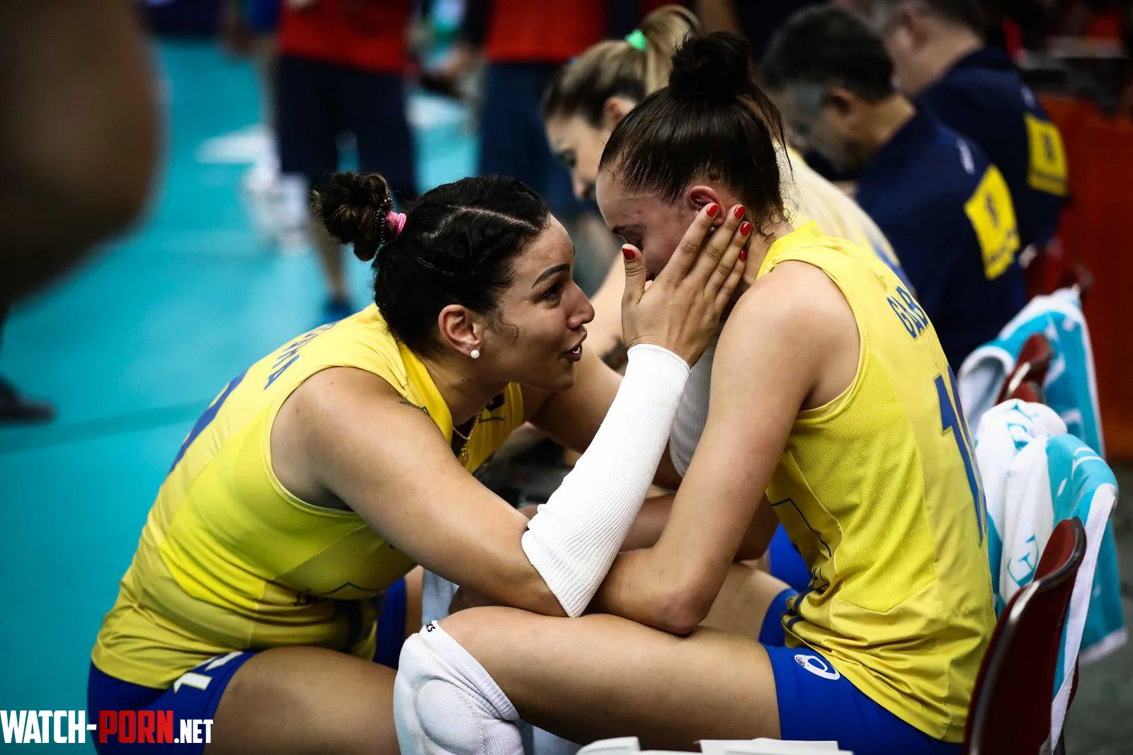 Gabriela Guimarães (right) by YongWeddle