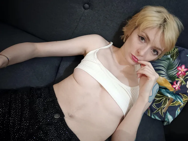 Thumbnail Top Love - LilyBlack1001's Stylish Insight in underboob