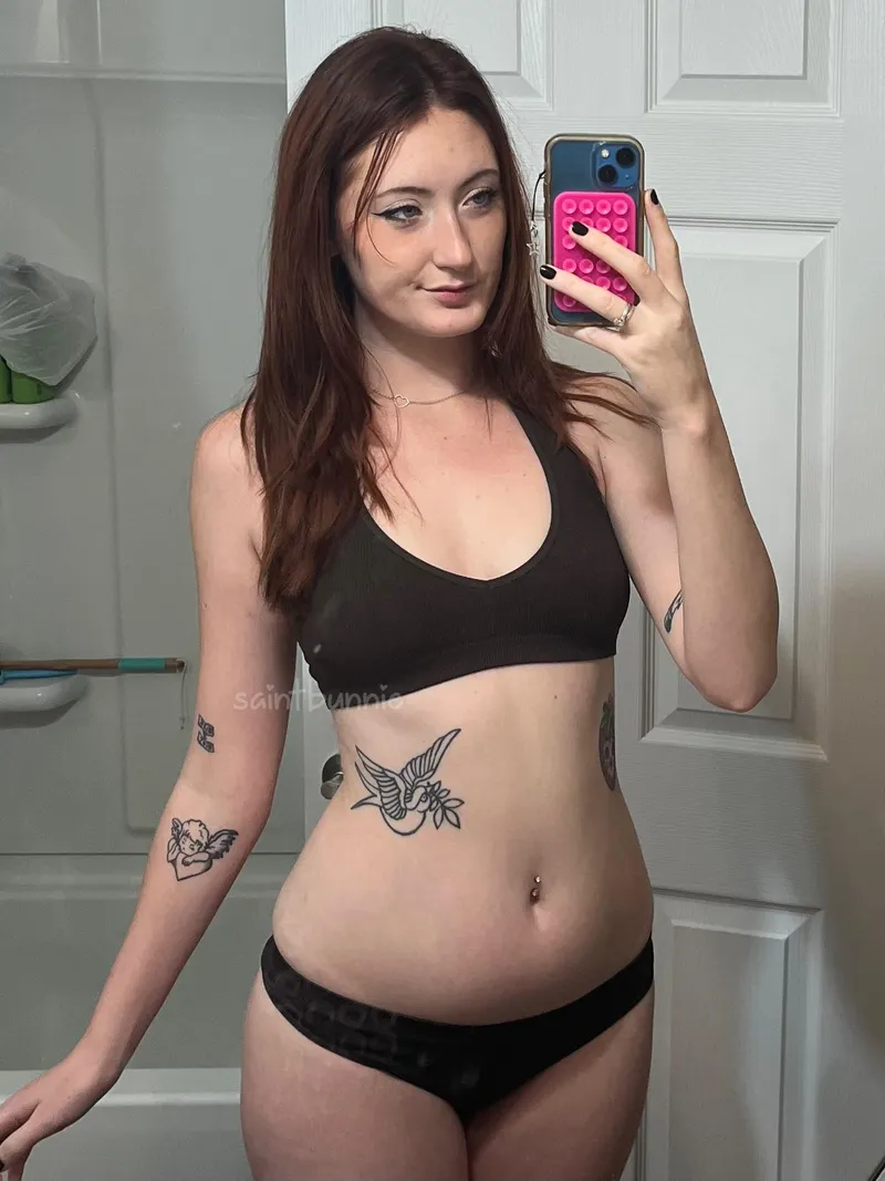 Thumbnail SaintBunnie's Stylish Matching Set in MirrorSelfie