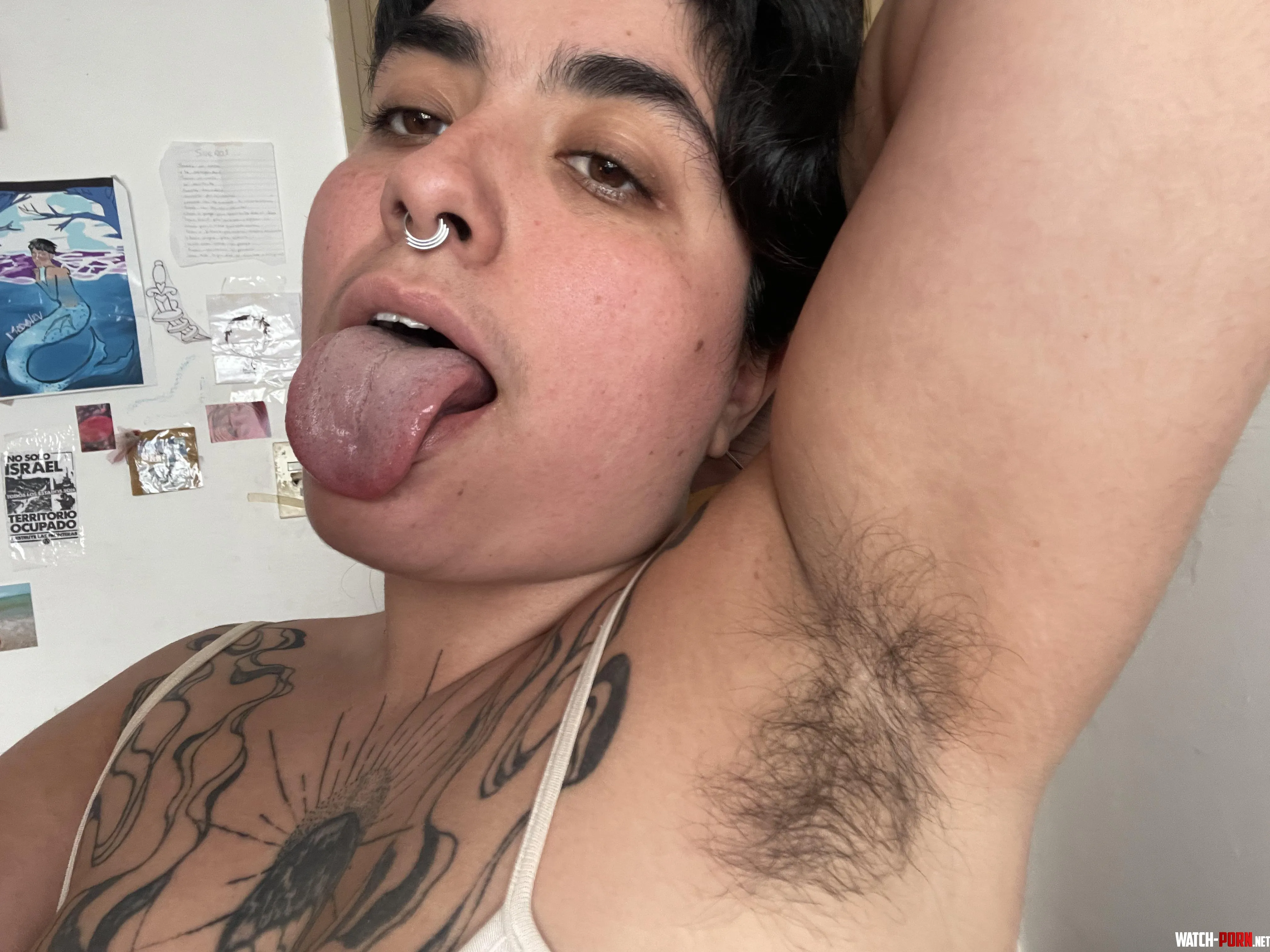 My long stinky hairy pits are really sensitive by lebrava