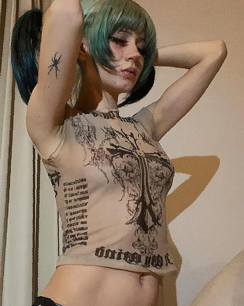 Thumbnail Flaunting the Favorite Body: back4more311's Croptop Style