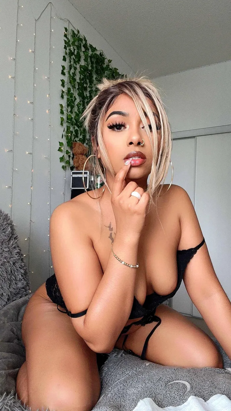 Thumbnail Unlocking Bedroom Secrets with boujielilthang on HotBlackChicks