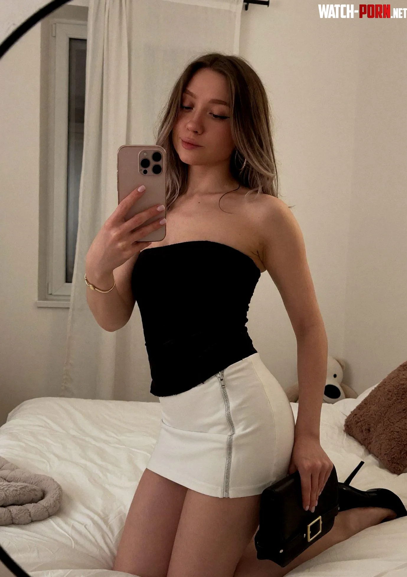 Want to know how soaked this skirt is right now? by ShyVelvetRose