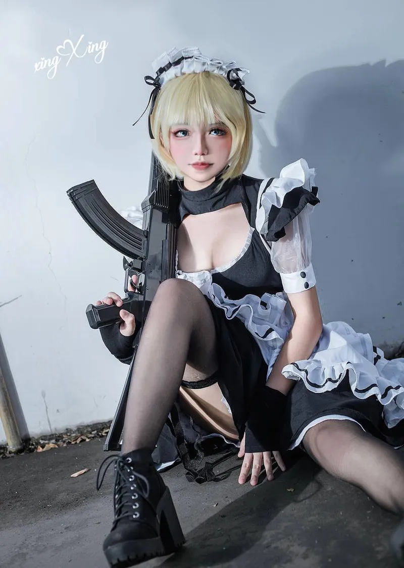 Thumbnail DeewBubbles Brings Frankie Stein to Life | cosplaygirls