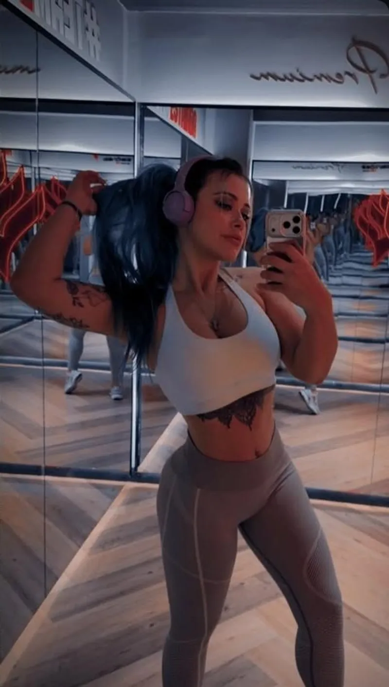 Thumbnail ThickFit Training Done - Ready for the Weekend by blueebabee