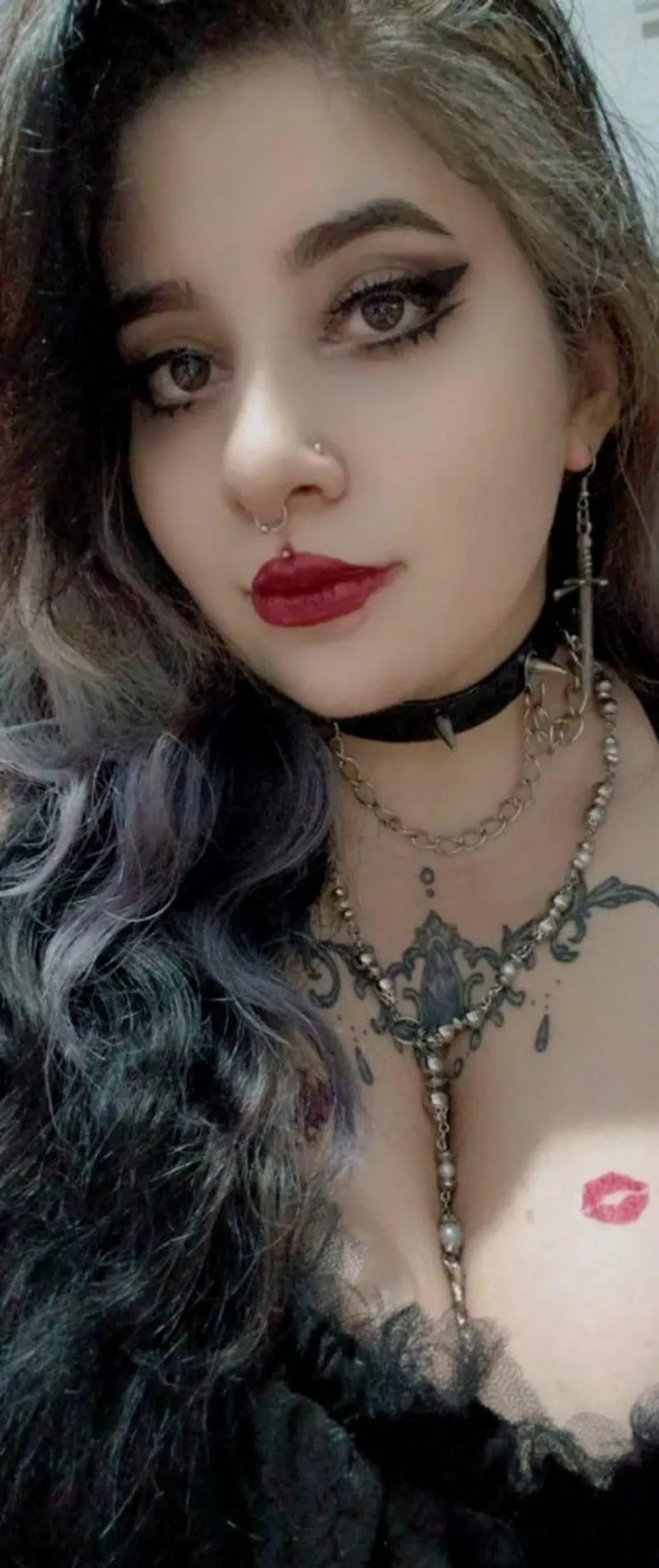 Thumbnail Explore FlirtyFairy_Fox's Bad Ideas in naughtychicks