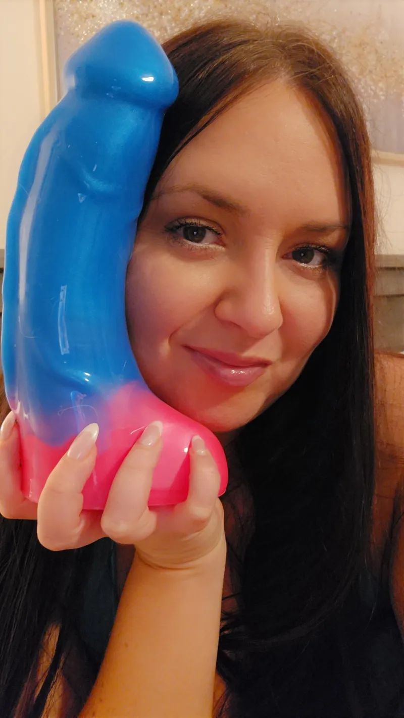 Thumbnail Big Likes Only: Discover rayleeluvsdickk's Adorable_Girls Content