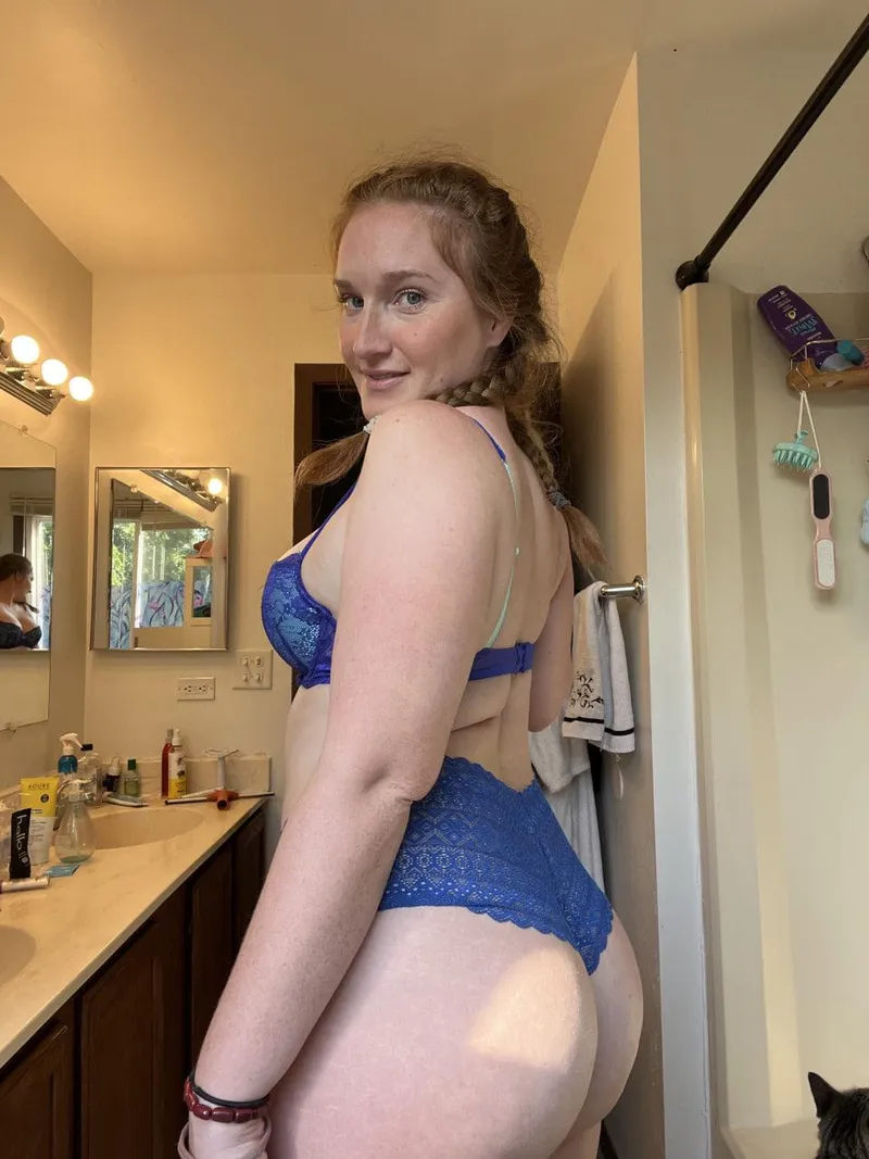 Thumbnail imagine pounding this thickness by Jessginger18
