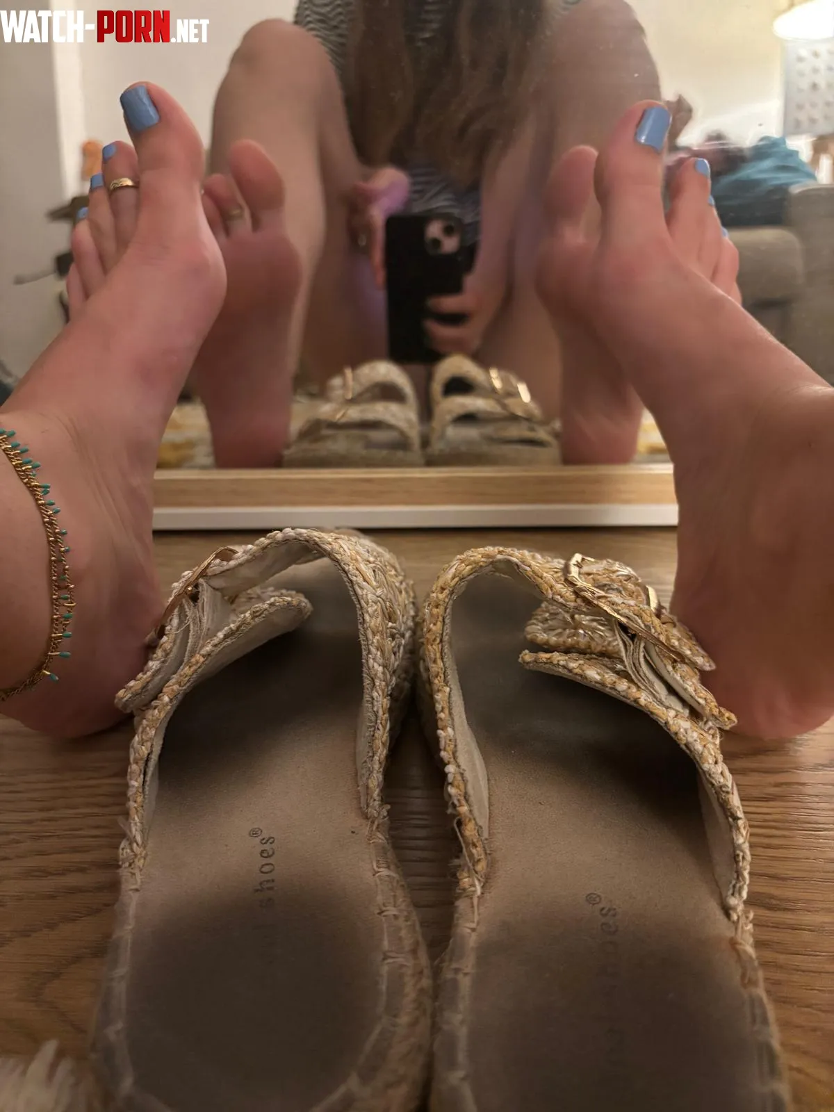 You prefer the feet or the shoes ? 😛 oc by deliciananas2