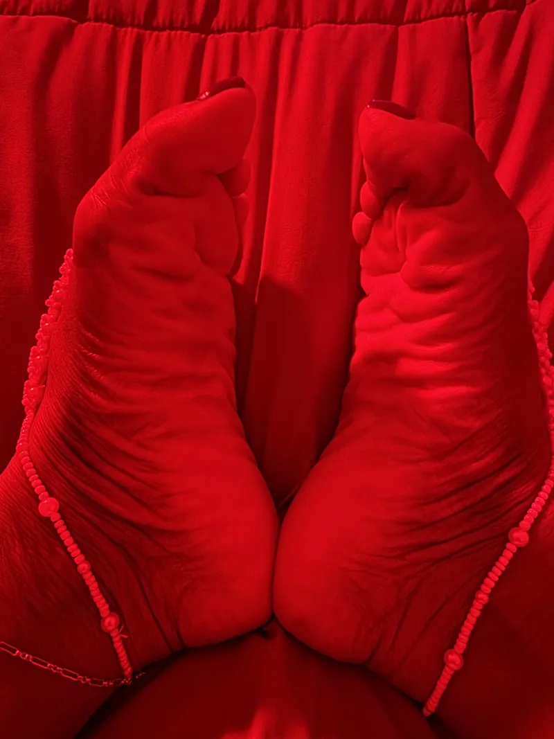 Thumbnail Wishing everyone a good night! - Not oc | Author: No_Diamond_3818 | Category: Feet_NSFW