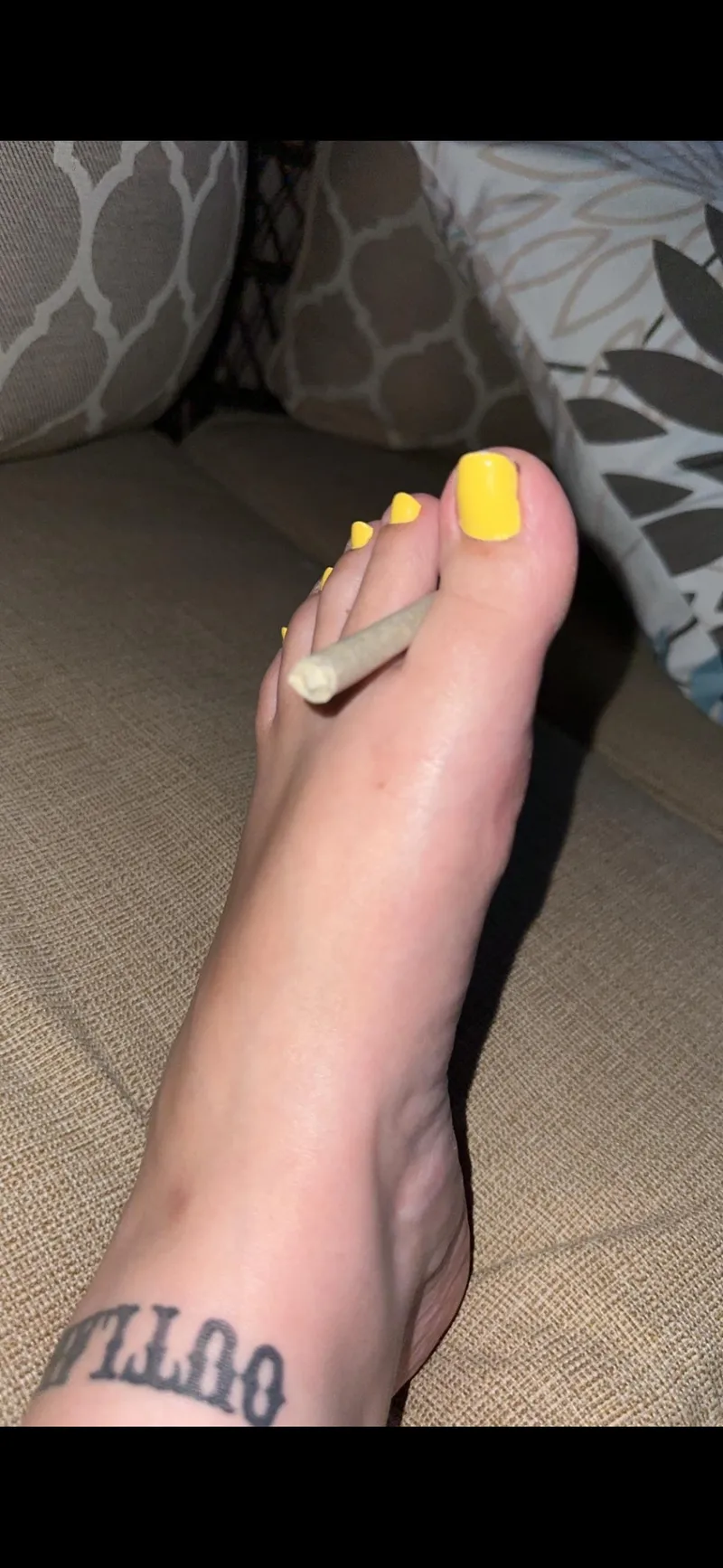 Thumbnail Unveiling the Sensation: Smoking Scenarios by ohw_ellie | Feet_NSFW