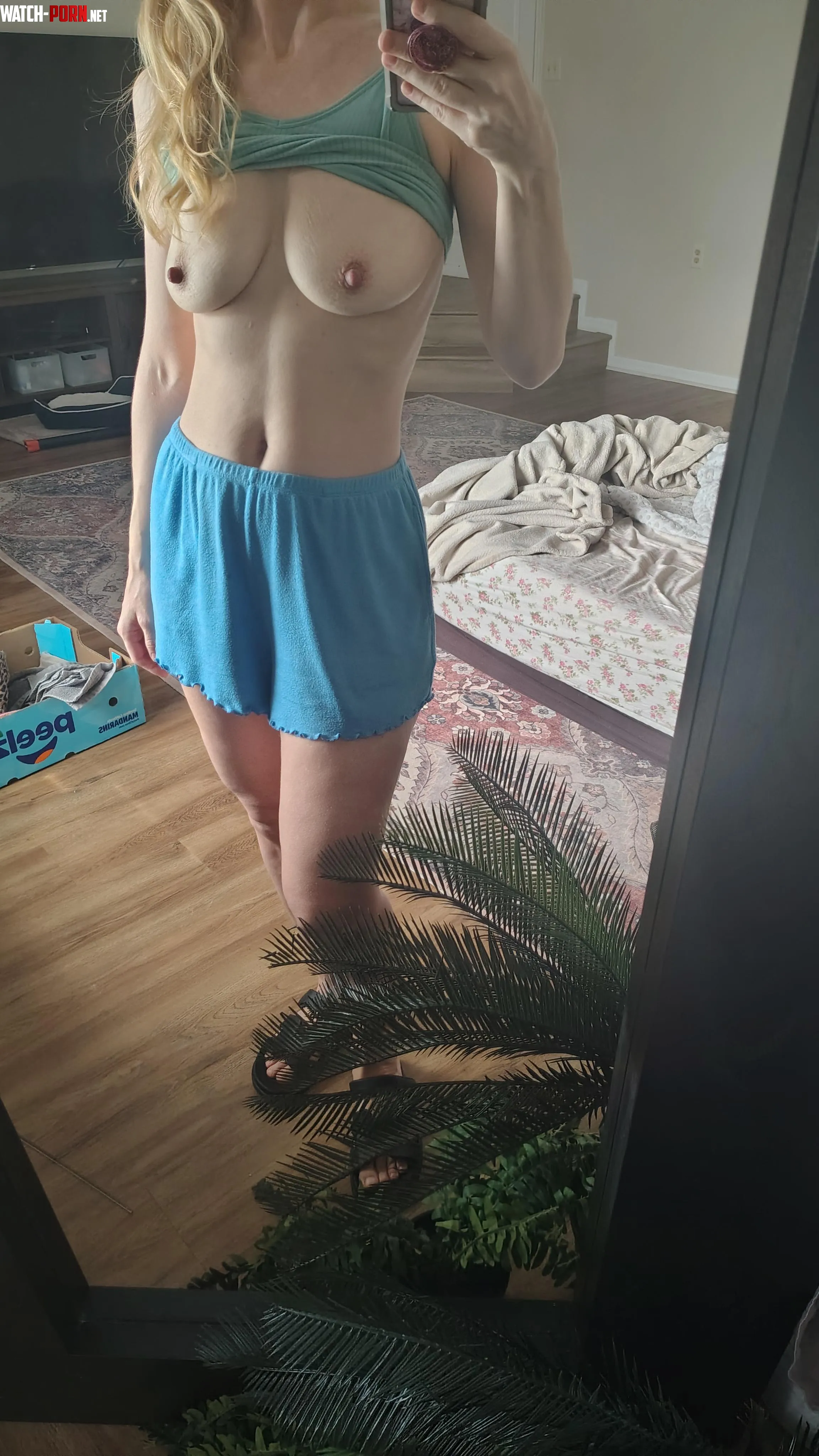 Enjoy my milf body! by Lazykatlady